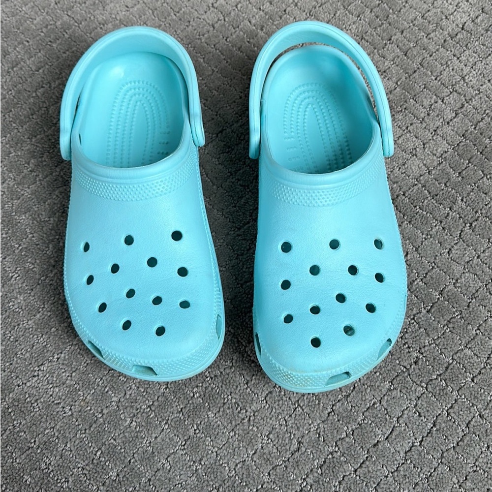 Crocs - teal - size 8/10